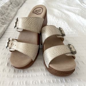 Danilo Sophie sandal. Cream/metallic size 37
